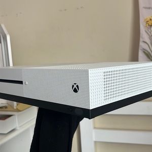Xbox One console